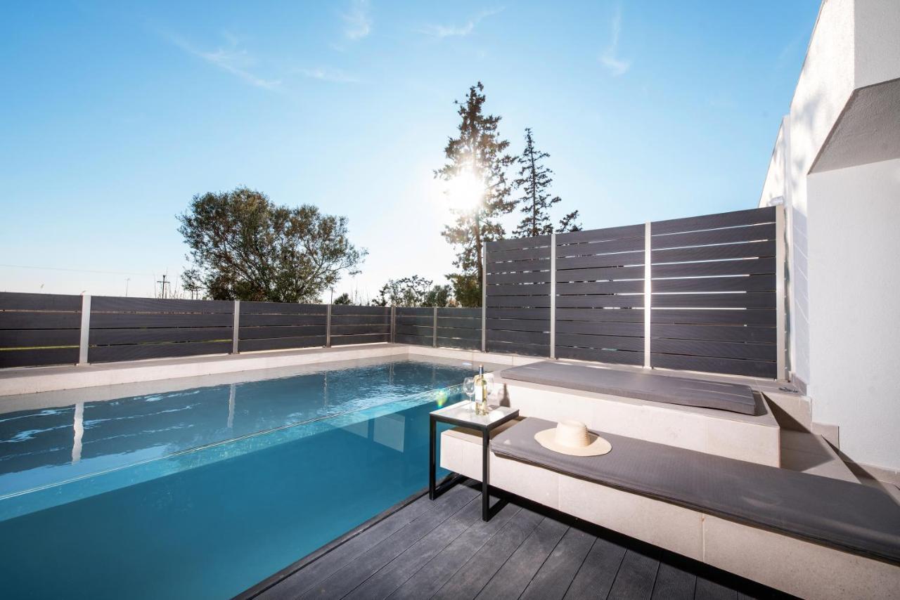 Serene Seafront Villas ネア・イラクリア エクステリア 写真