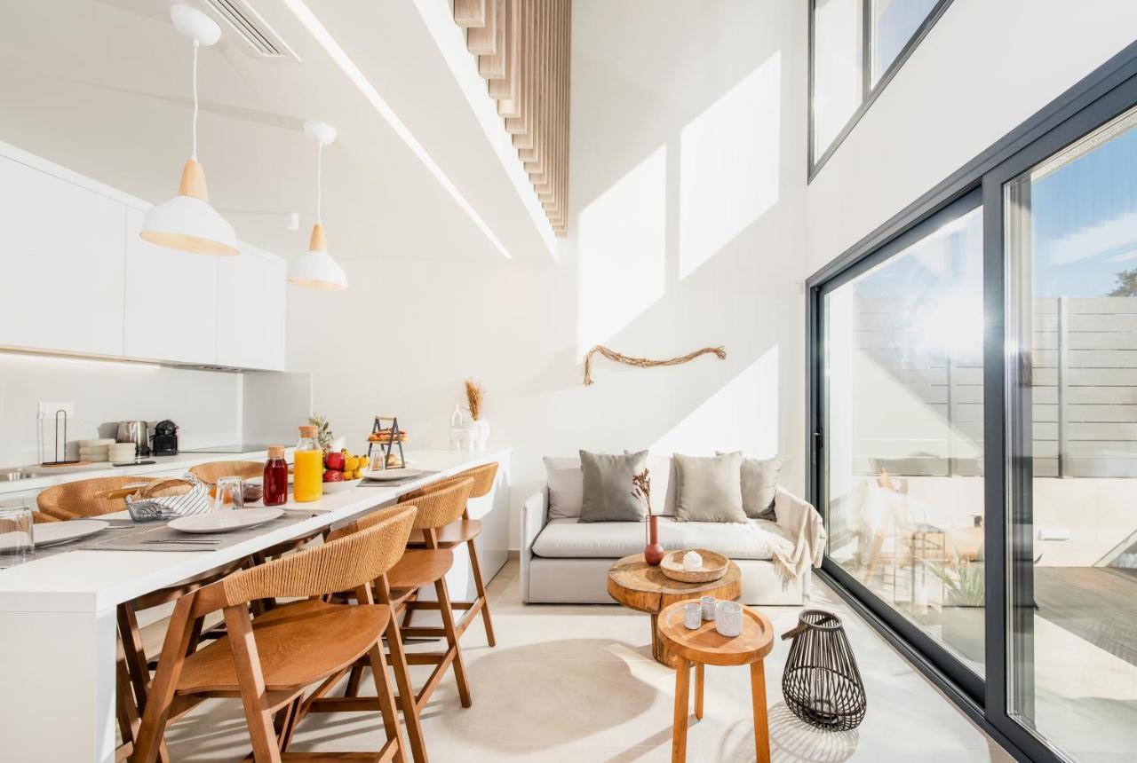 Serene Seafront Villas ネア・イラクリア エクステリア 写真